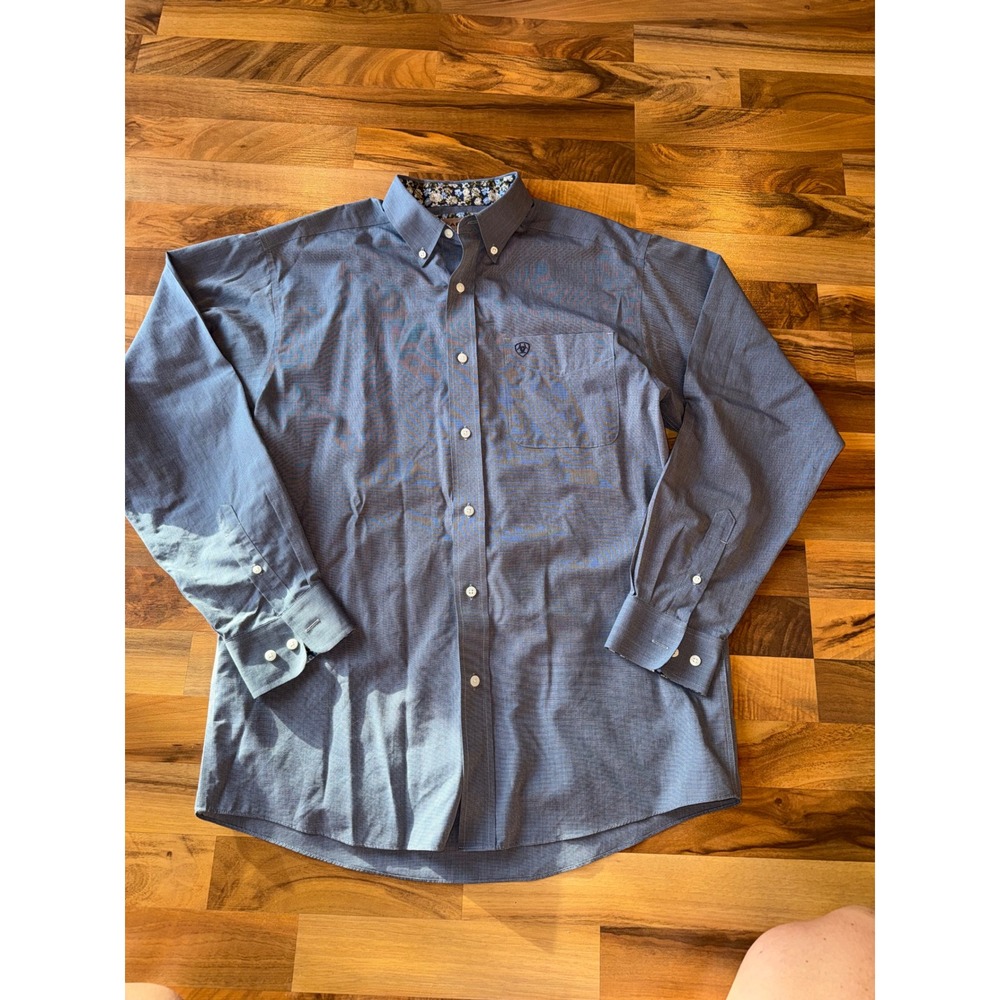 Ariat Mens Wrinkle Free Long Sleeve‎ Button Down Shirt Blue Floral Trim Size M